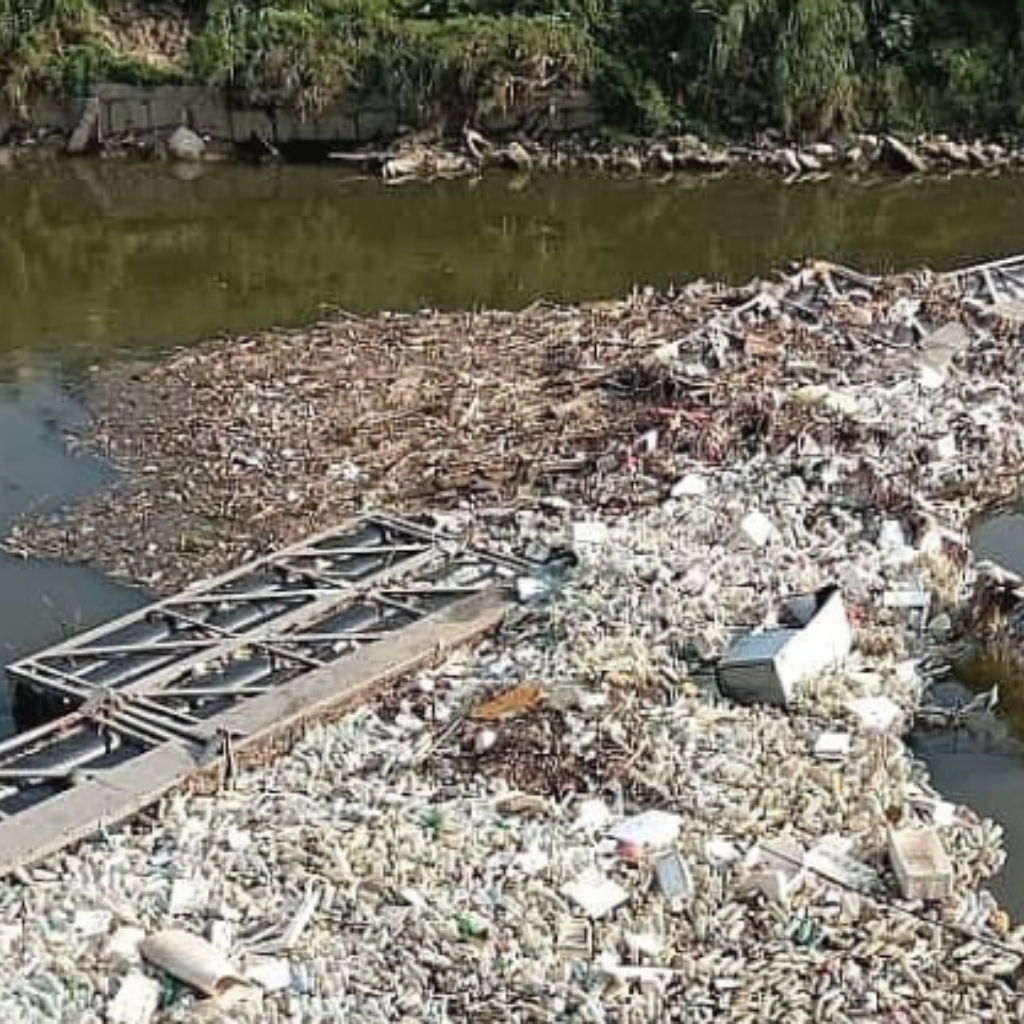Covid-19: Klang River Monitored For Contamination After Face Masks, Gloves And Sanitiser Bottles Found During Clean-ups