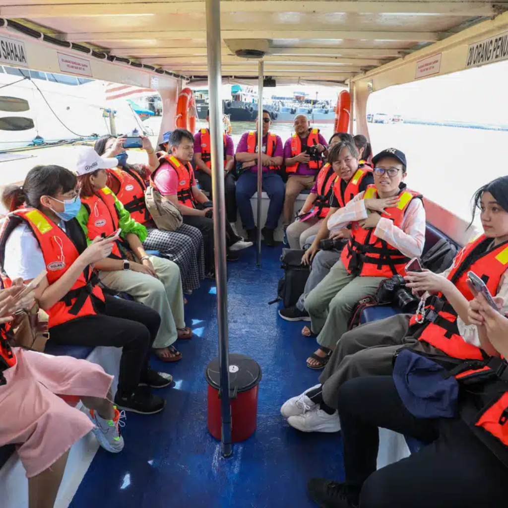 Tourism Selangor, LLSB Organise Programme To Raise Awareness On River Cleaning